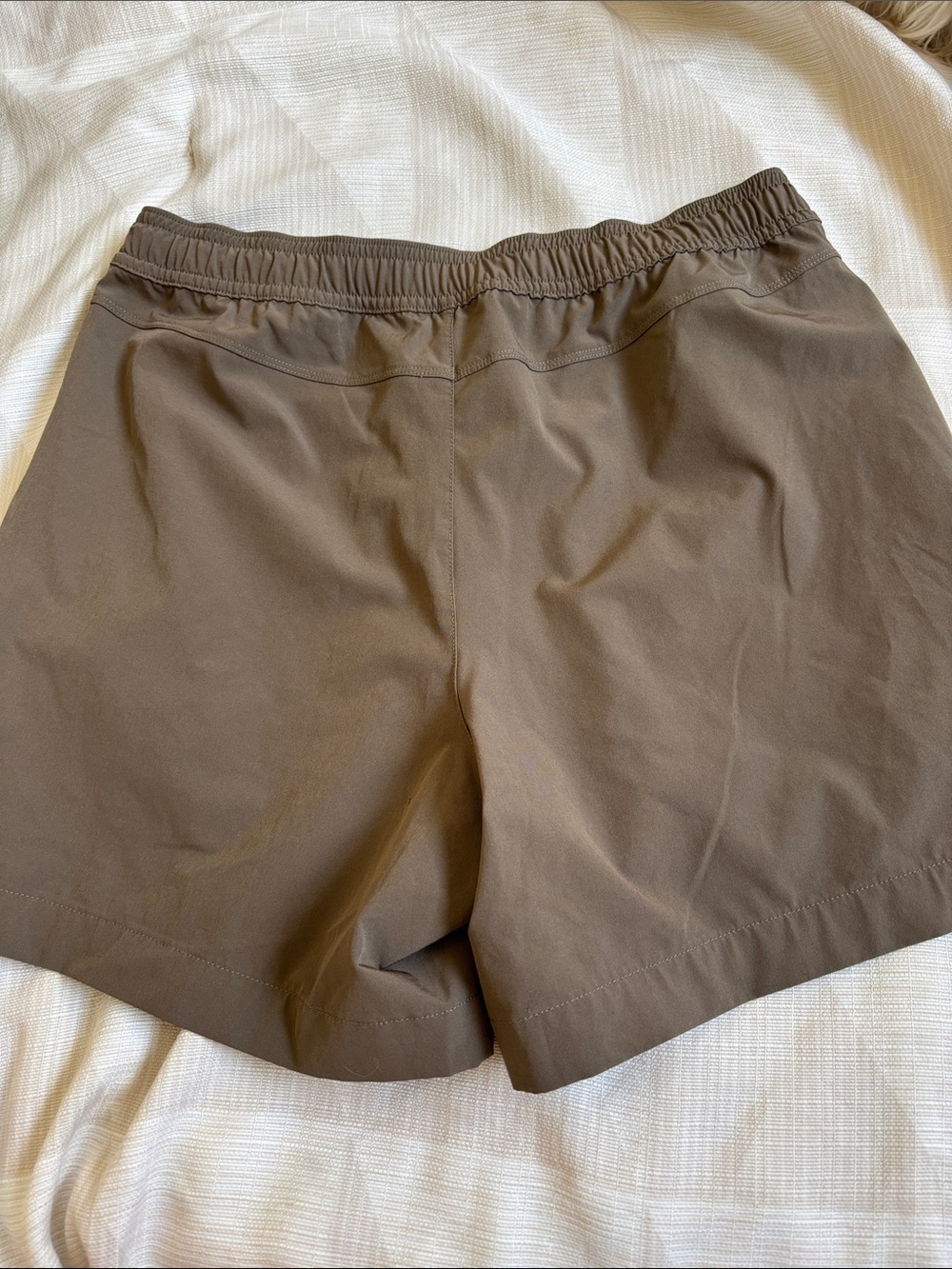 Hollister Men's Athletic Elastic-Waist Shorts in Taupe - Picture 3 of 3